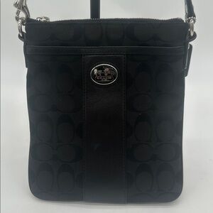 Coach Womens Signature Black Detachable Rectangular Crossbody Swing Back Bag
